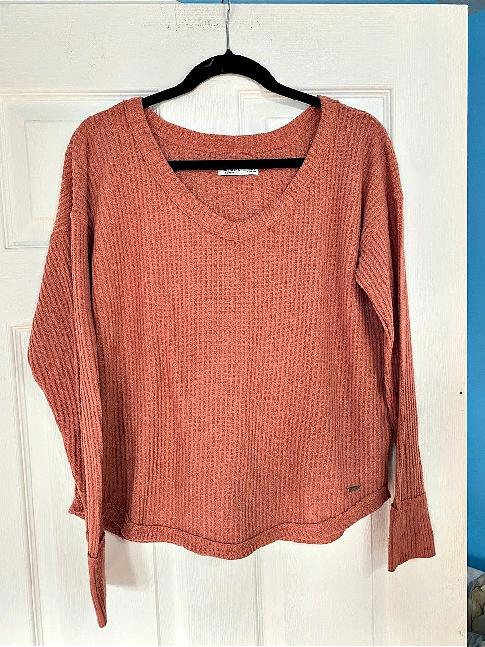 Hollister Ribbed V-Neck Sweater in Pink Small great condition